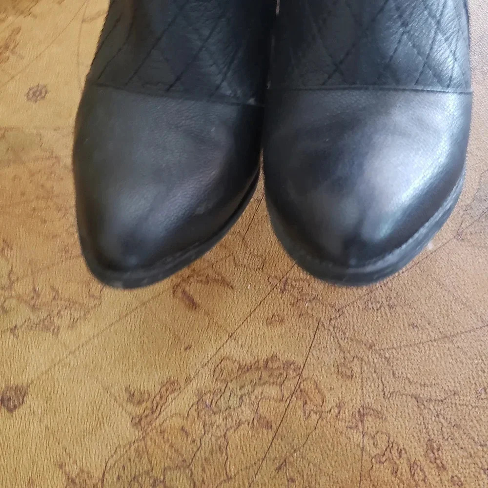 *LEATHER Booties,  Size 8, Black - Picture 5 of 12